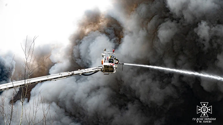 Масований удар по Україні: 5 загиблих, 130 постраждалих, триває ліквідація наслідків