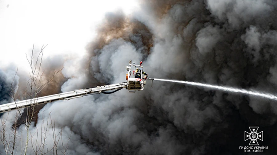 2 January Russian attack on Ukraine: 5 civilians killed, 130 injured, fires still being put out in Kyiv – photo