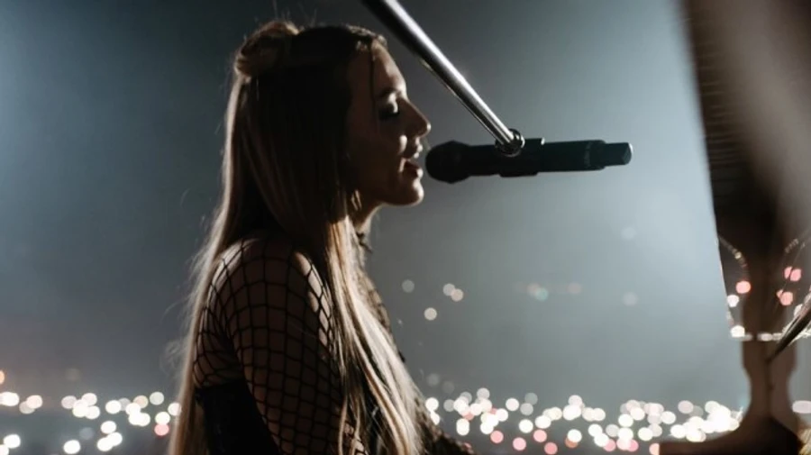 Російську співачку не пустили в Україну – незаконно їздила до Криму