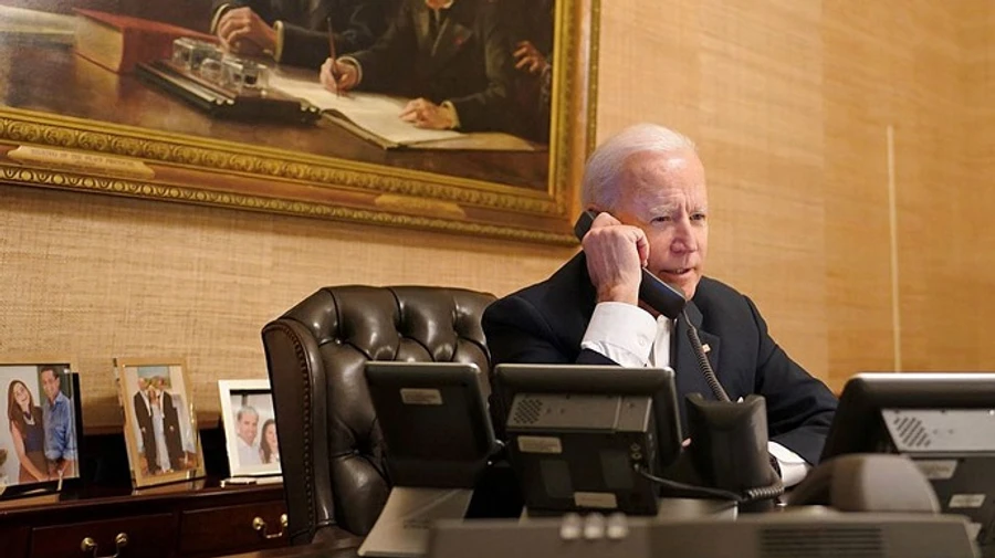 40% мировых лидеров просят США помочь с вакцинами – Байден