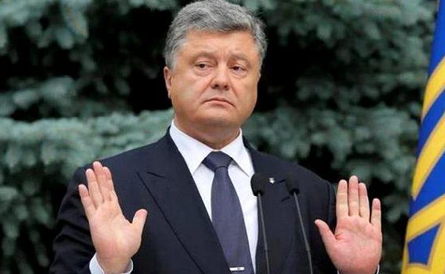 Порошенко: Російським суднам треба заборонити вхід у порти Європи й США