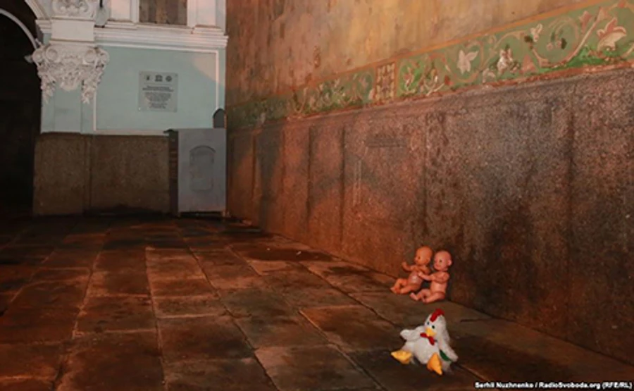 В Киево-Печерской лавре противодействовали акции #принесиляльку