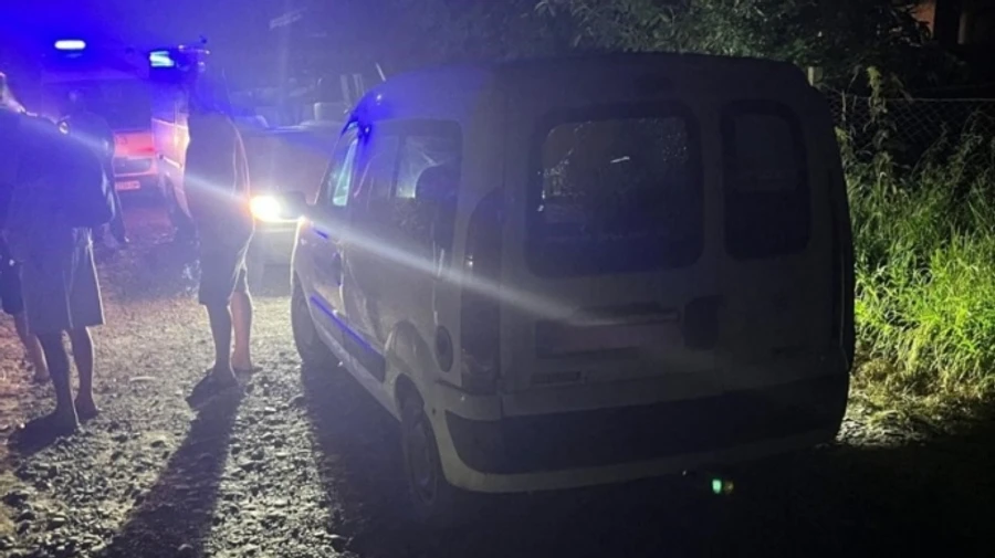 На Прикарпатті чоловік вистрілив у авто і поранив 12-річного хлопчика – поліція