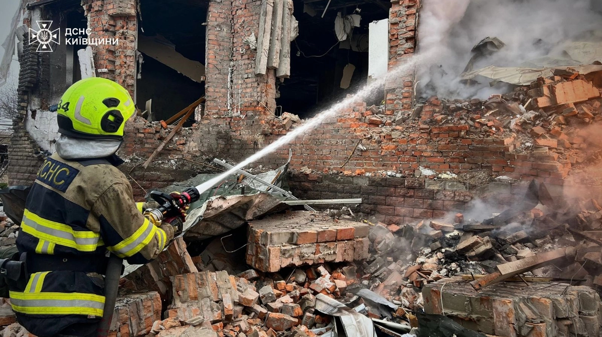 Russia attacks Ukraine with 50 missiles and nearly 300 drones