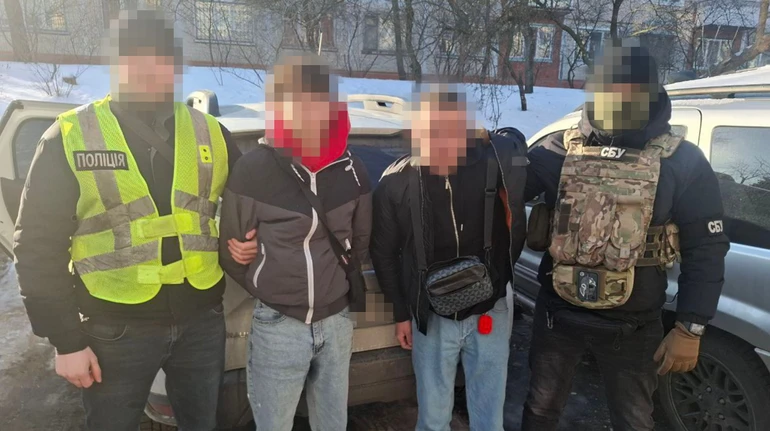 Силовики затримали 6 молодиків, які працювали на РФ і займалися підпалами в Україні