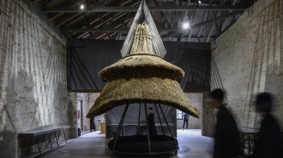 Ukrainians build avant-garde roof at Venice Architecture Biennale – photos