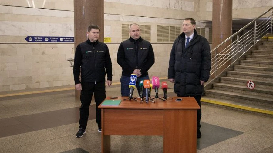 Между станциями метро Демеевская и Теремки могут запустить челночное движение