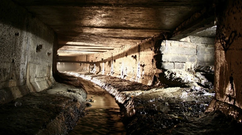 Пінна вечірка. Як автомийки забруднюють малі річки Києва