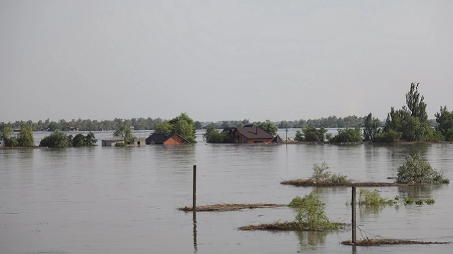 В Херсоне разрушены основные водозаборы, вода продолжает прибывать