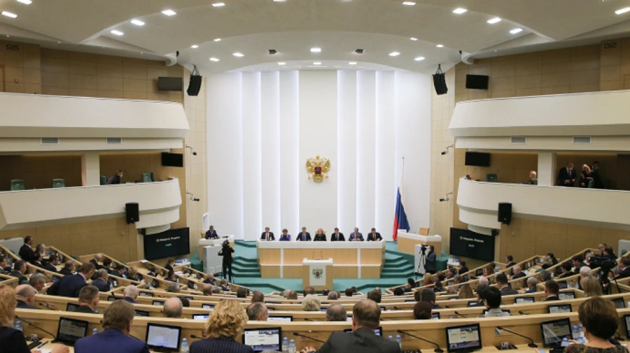 Путін отримав згоду Ради федерацій використовувати армію на Донбасі