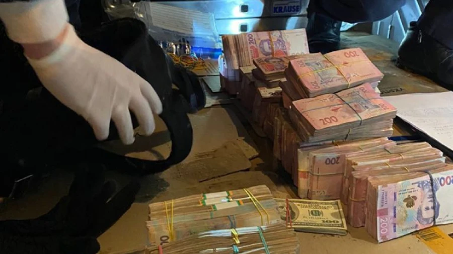 У БЕБ кажуть, що звільнили співробітника, причетного до розкрадання