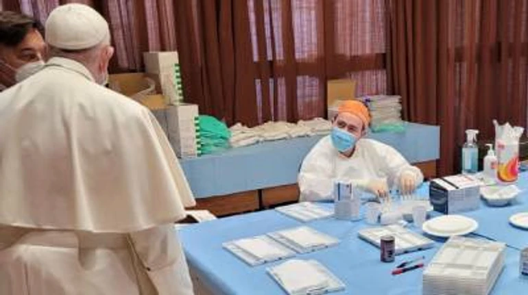 Щеплення для найменш захищених: як і навіщо у Європі вакцинують безхатченків