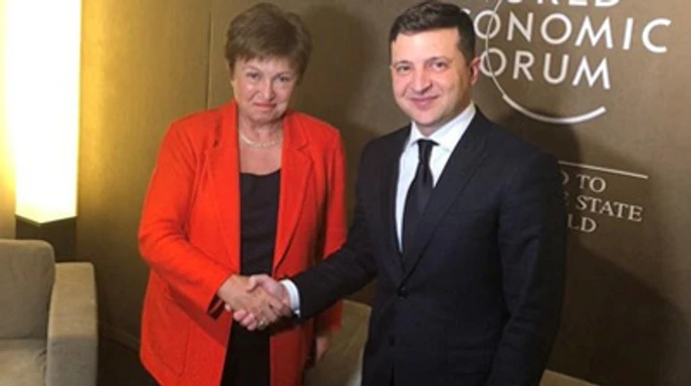 МВФ уехал, но вы держитесь: почему Украина не получила денег и во что это выльется