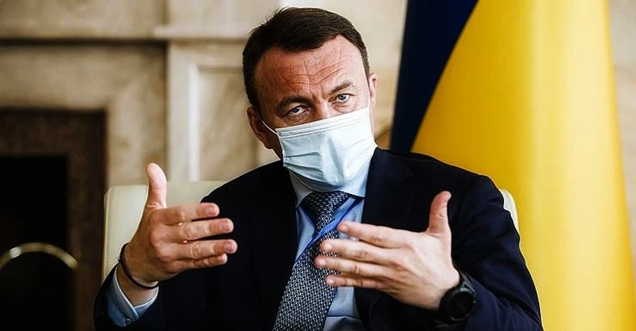 Голова Закарпаття просить СБУ пояснити обшуки в угорському благодійному фонді