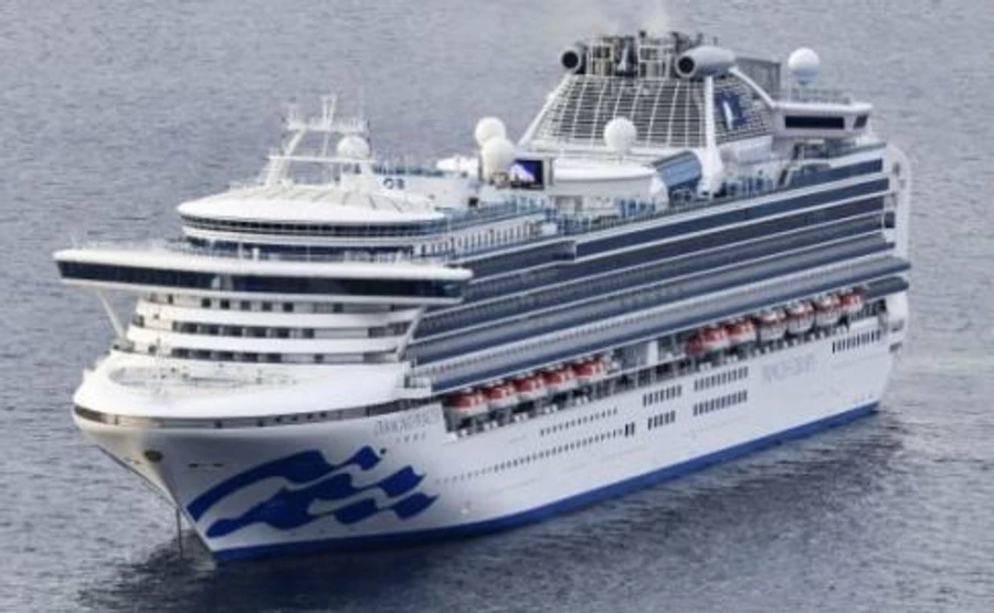 Кількість інфікованих коронавірусом на лайнері з українцями зросла вдвічі