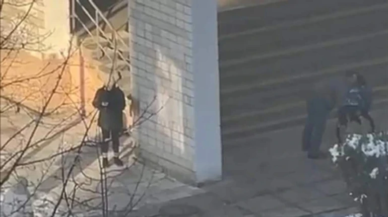 У Львові на подвірʼї школи сталася стрілянина: батьки з’ясовували стосунки після конфлікту між дітьми