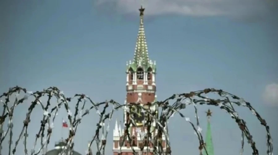 Bloomberg analyses how war against Ukraine is weakening Russia's economy