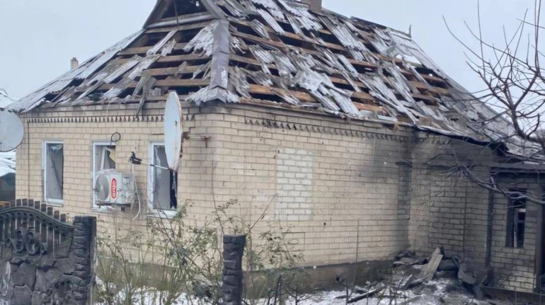 Росія вдарила по Дніпропетровщині БпЛА і КАБами: двоє поранених, пошкоджені будинки