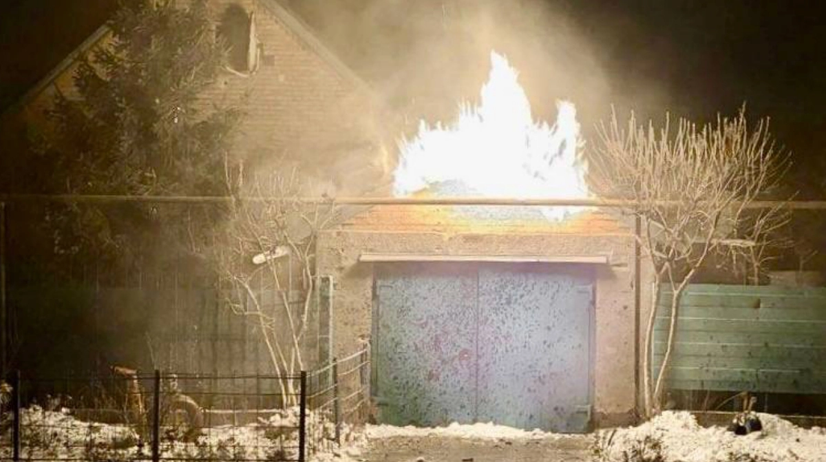 Russians attack Zaporizhzhia, damaging house