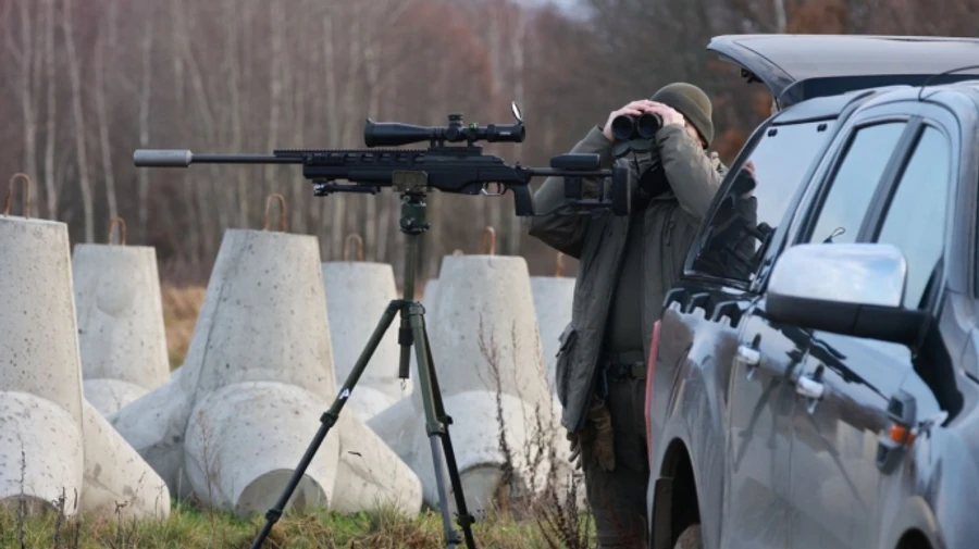 Туск показал Восточный щит на границе с РФ, который впоследствии построят возле Украины и Беларуси