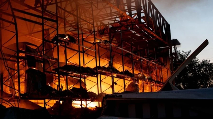Russia attacks Odesa overnight: fires break out, housing damaged, five civilians injured – photos, video