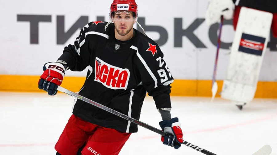 Російські хокеїсти вийшли на лід із Z-символами та підтримали війну