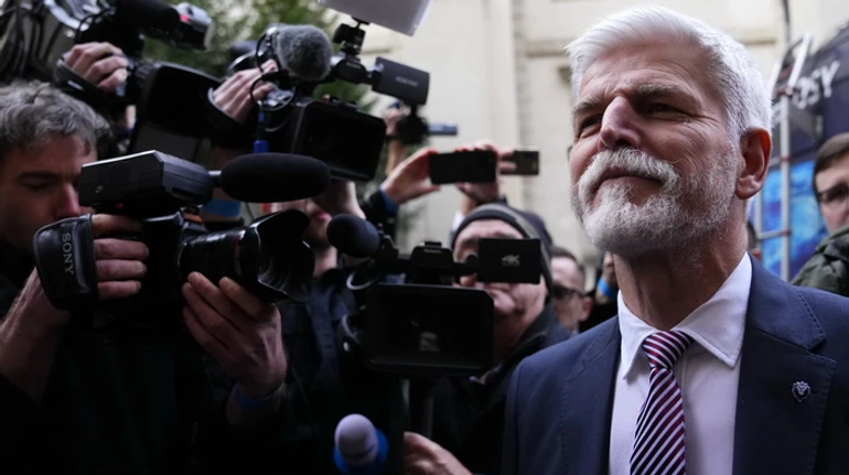 Чехія постала проти проросійського реваншу: що показав перший тур виборів президента