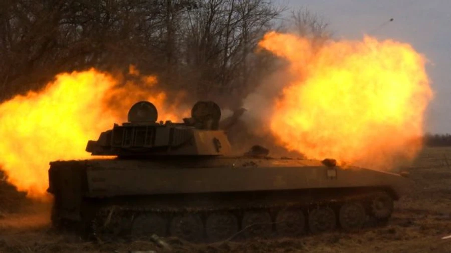 Ukrainian Armed Forces destroy Russian tanks, an infantry fighting vehicle and a car in eastern Ukraine