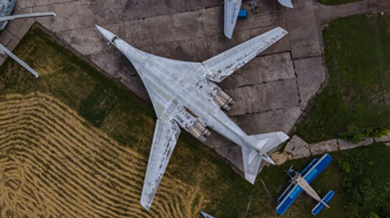 Таємниці Білого лебедя. Пілоти бомбардувальної авіації розповідають про ліквідовані в Україні Ту-160