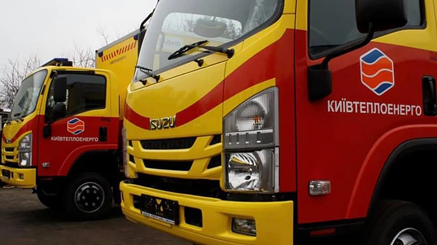 На Печерске образовался гейзер: 133 дома без тепла