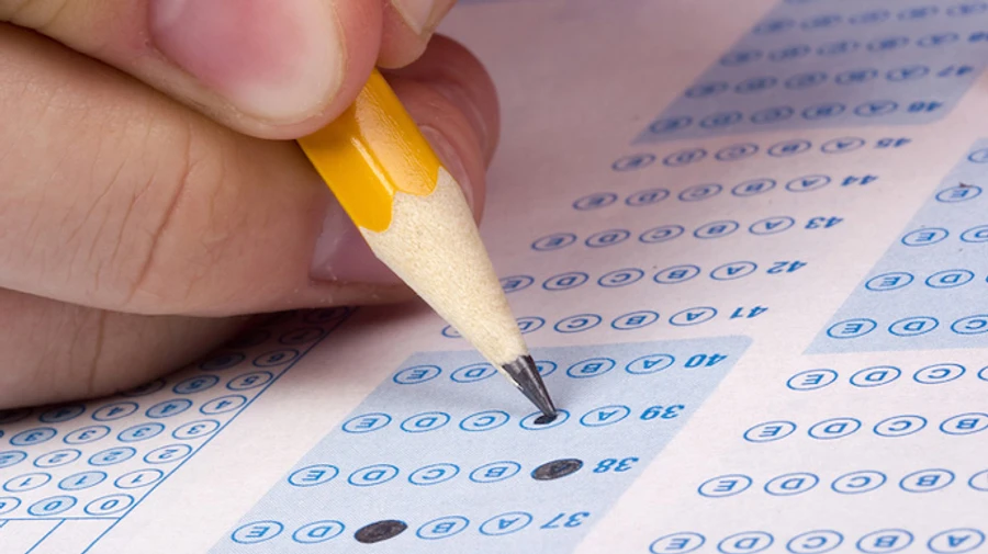 Учні, які найкраще склали ЗНО, отримуватимуть по 100 тисяч премії