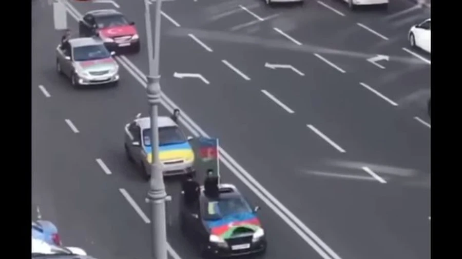 Стрілянина з машин із прапорами Азербайджану в Києві: юнаку оголосили підозру