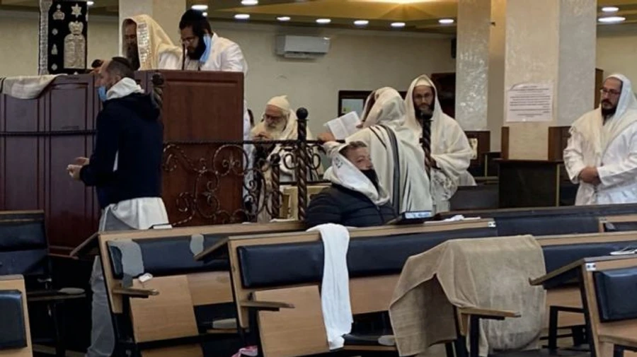 У головній святині хасидів в Умані порушили карантинні вимоги – очевидці