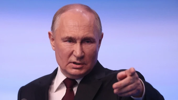 Путин заявил, что Украина должна провести референдум по территориям