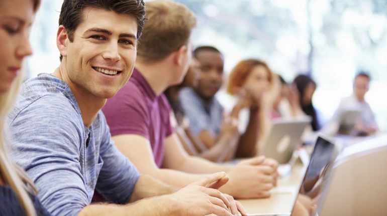 Які навчальні заклади найчастіше обирають чоловіки віком 25+? Дані ВР