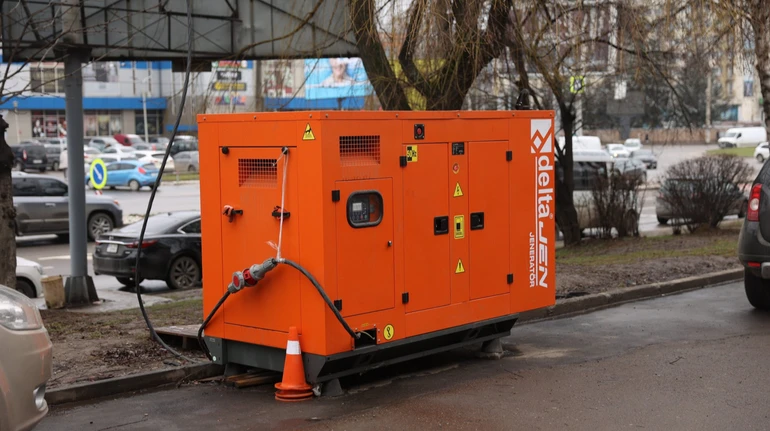 Чотириста будинків отримають кошти на автономне живлення під час відключень від уряду