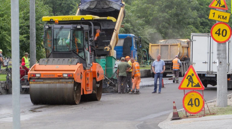 В Україні відремонтують 3,5 мільйона квадратних метрів дорожнього покриття