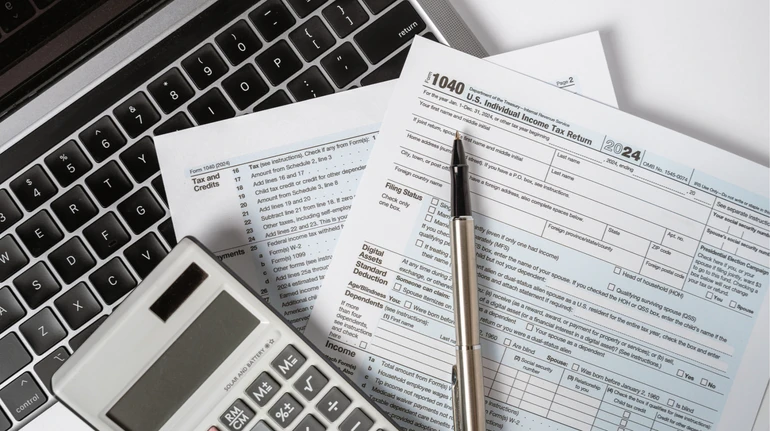 Уряд розбив Великий податковий закон на кілька проєктів