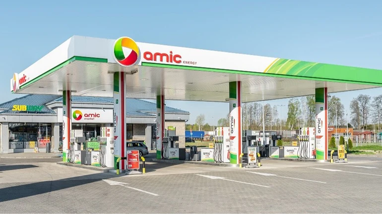 Совладелец сети АЗС Amic руководит бизнесом топ-менеджера Лукойла – Следство.Инфо