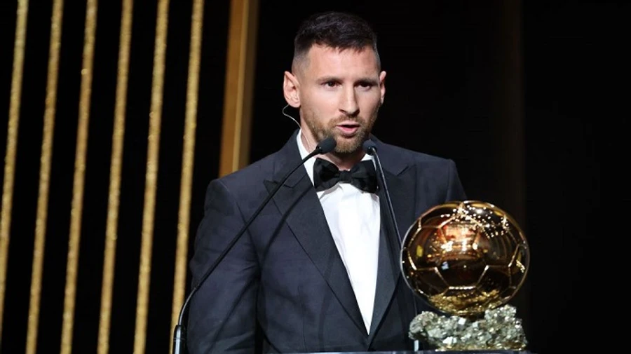 Месси получил восьмой Золотой мяч