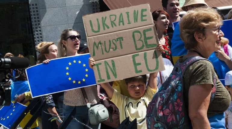 Наша поддержка велика, хотя не безгранична. Ян Липавский о пути Украины и границах Европы