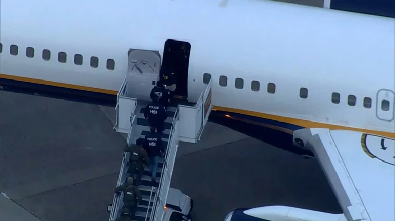 Літак з Мадуро та його дружиною приземлився в Нью-Йорку