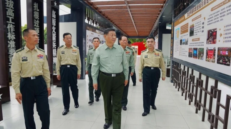 Си Цзиньпин приказал повысить боевую готовность китайских войск