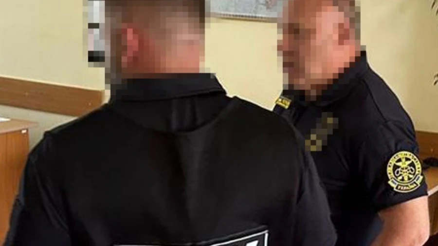 Вымогал взятки с импортеров: на горячемсхватили одного из главных таможенников Прикарпатья