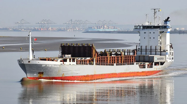 І на річці, і на морі. Україна повертає контейнерні перевезення суднами. Що це означає для економіки?