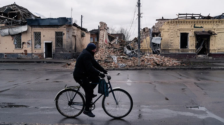 Empty streets, pools of blood and memories of a failed collaborator: life in liberated Vovchansk under constant fire