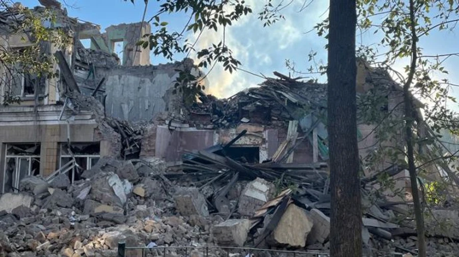 Donetsk Oblast: Russian rocket strike destroys school in Kurakhove