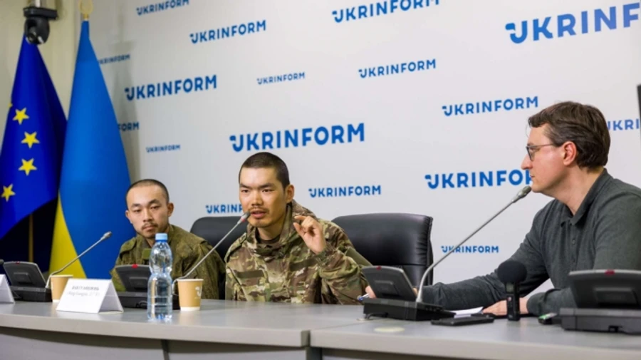 Пленные граждане КНР рассказали об отношении россиян и попросились в Китай