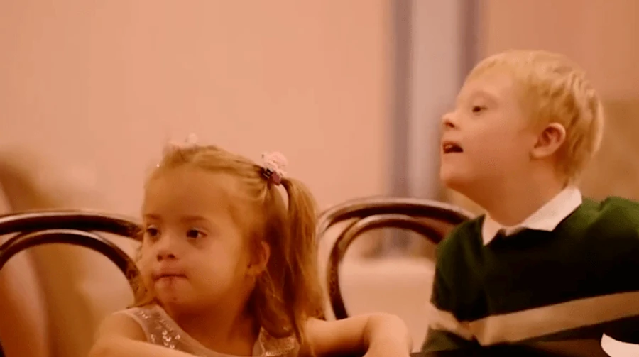 Винница: Убитая россиянами девочка снималась в рождественском ролике Зеленской