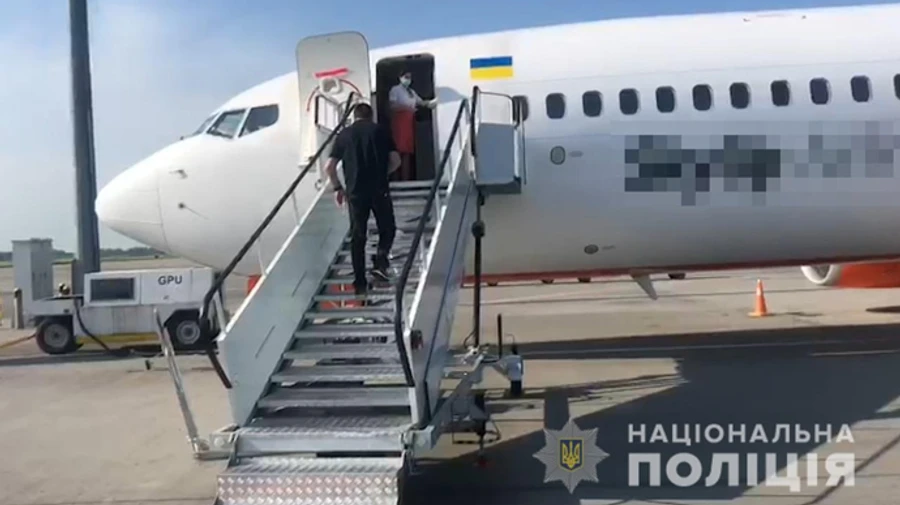 Кримінального авторитета з санкційного списку РНБО видворили з України